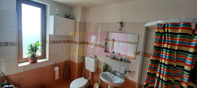 Joita, vila 5 camere 187 mp utili + garaj, terasa, pivnita, curte 578
